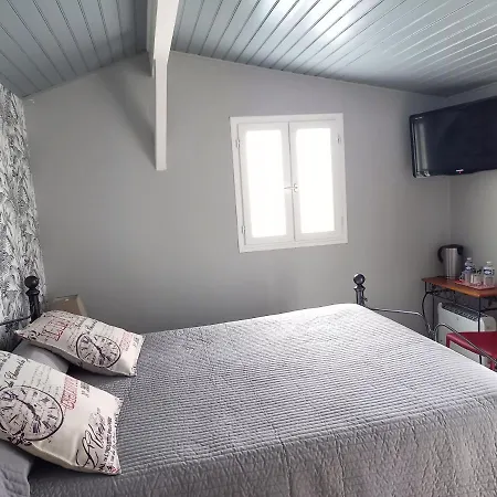 Goxoki Avec Piscine Jean Pied De Port Bed & Breakfast *